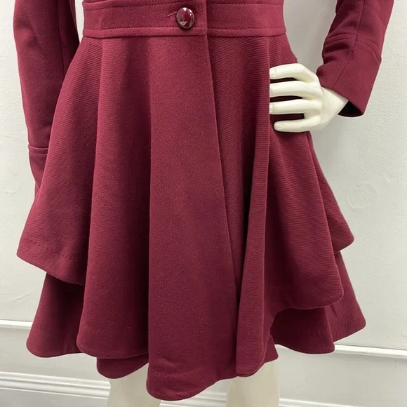 Elegant Coat with Side Pockets - Picture 5 of 15